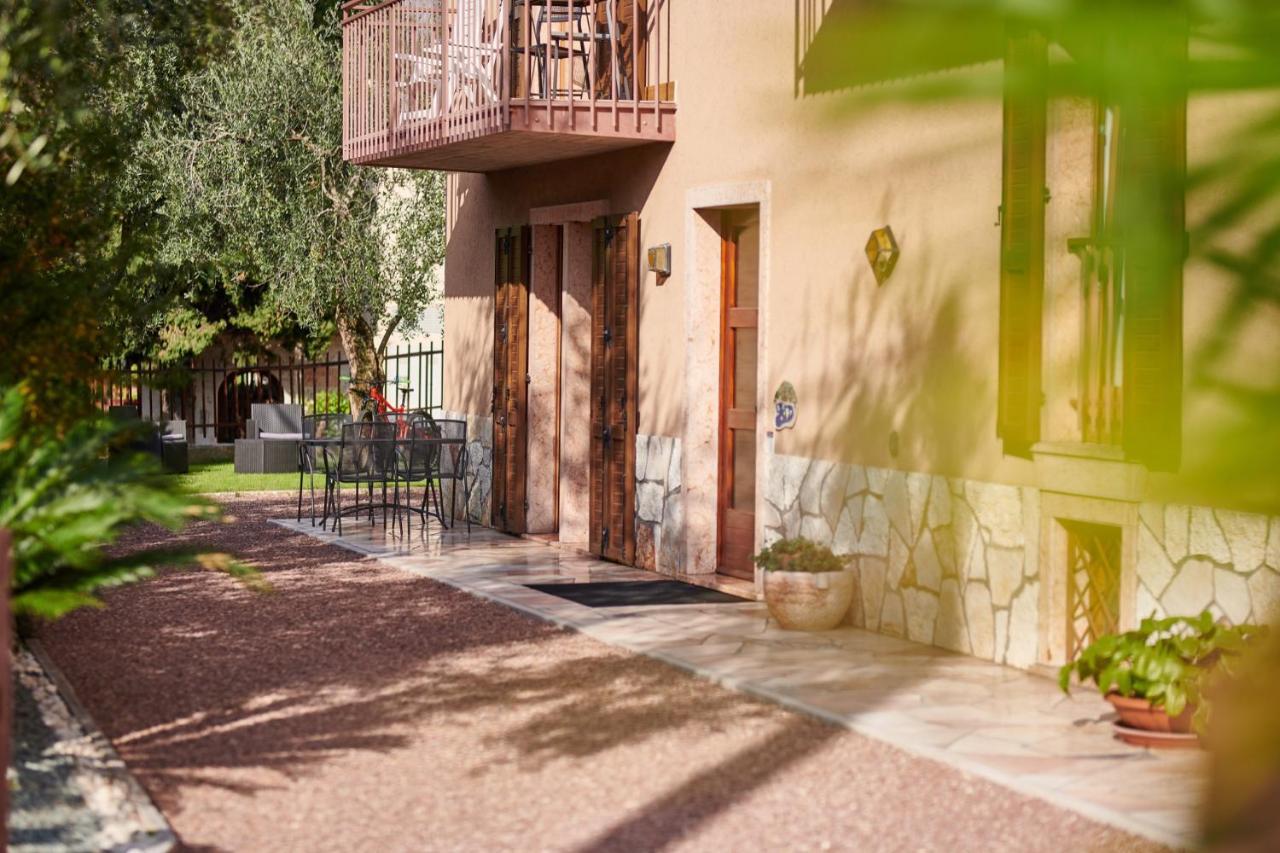 דירות מאלצ'סינה Casa Milani מראה חיצוני תמונה